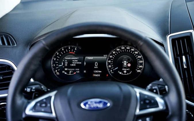 Ford EDGE cena 89900 przebieg: 123624, rok produkcji 2017 z Bieruń małe 667
